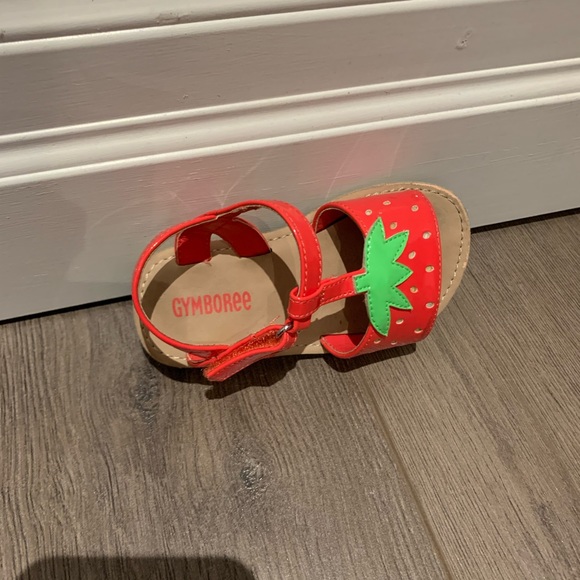 Gymboree. Strawberry shoes. Size 7. EUC - Picture 3 of 4